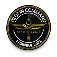 Pilot In Command plastik peç, uçuş ve pilot temalı akseuar, dayanıklı ve kullanışlı peç, uçuş simülatörü ve koleksiyon için ideal.