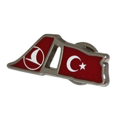 CrewTürk ve TC bayraklı iki taraflı rozet, altın renkli metal aksesuar, takı ve rozet kategorisinde şık tasarım.