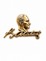 Atatürk imza büst rozeti, pirinç detaylı, takı ve rozet kategorisinde şık aksesuar.