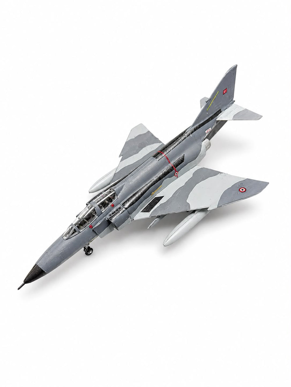 Gri kamuflajlı F-4 E/F Phantom II model ve maket, montajlı ve boyalı, sergilemeye hazır, detaylı pilot shop Bakırköy ürün.