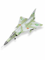 Montajlı ve boyalı Mirage III uçak modeli, sergilemeye hazır, detaylı ve gerçekçi görünüm, pilot shop Bakırköy markalı maket.