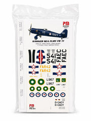 Hawker Sea Fury FB11 Pm model avcı uçağı, demonte plastik maket, detaylı ve gerçekçi görünüm.