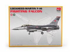 Lockheed Martin F-16 Fighting Falcon plastik maket, PM Model ve Pilot Shop Bakırköy markasıyla detaylı uçak modeli.