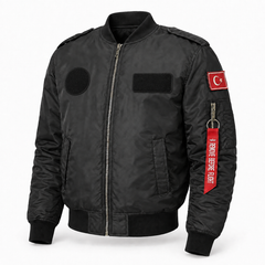 Siyah MNG91S Bomber Pilot Montu, kumaş yapısı ve detaylarıyla tekstil ve uniformalarda kullanılan şık pilot montu.