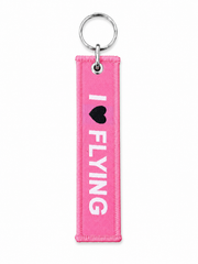 Kumaş anahtarlık I Love Flying ve Kiss Me yazılarıyla, renkli ve şık anahtar tutucu, Pilot Shop Bakırköy markasıyla.
