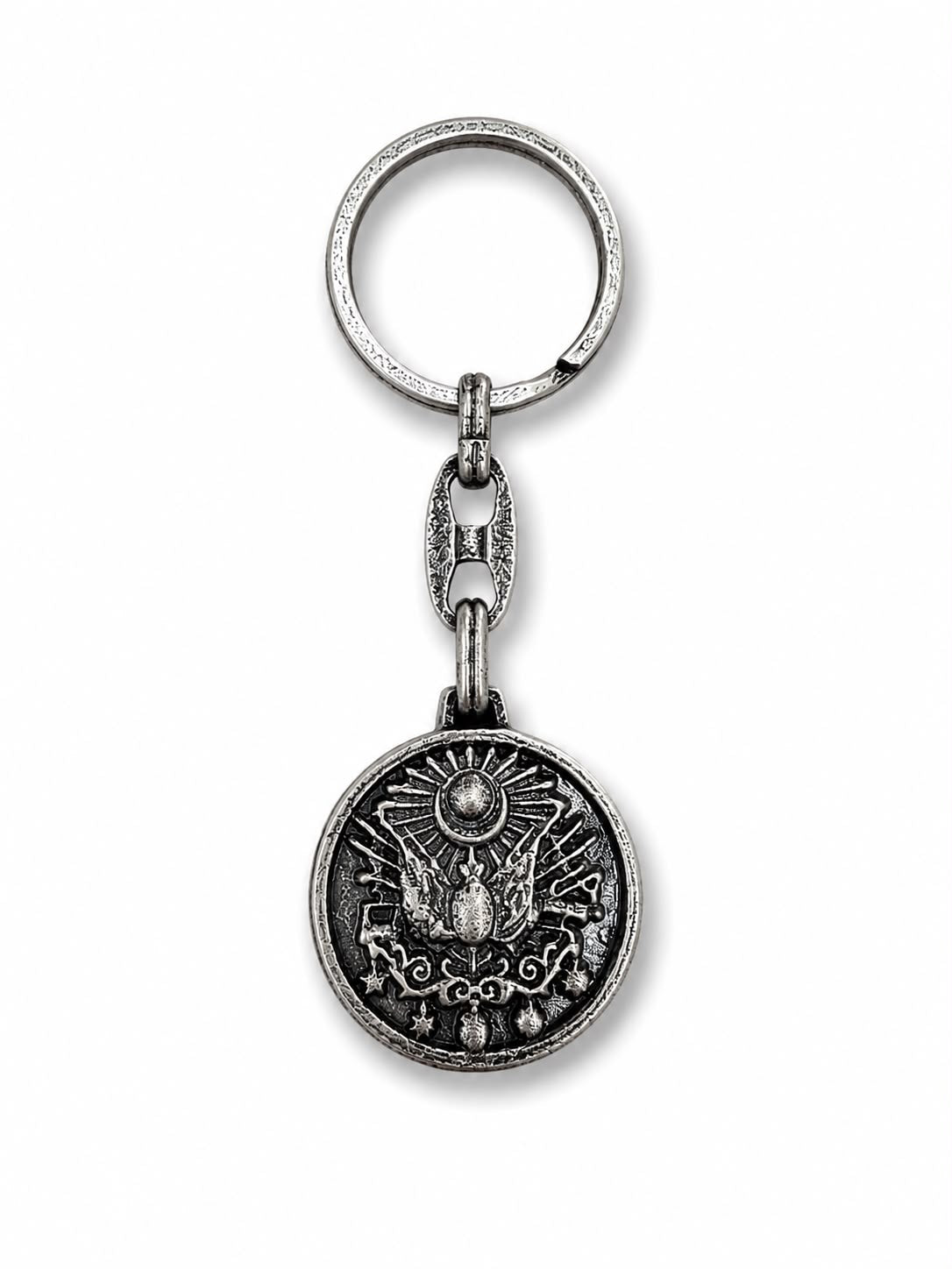 Gümüş renkli Metal Anahtarlık Tuğra, şık ve dayanıklı anahtarlık aksesuarı, metal malzeme ve detaylı tasarım ile.