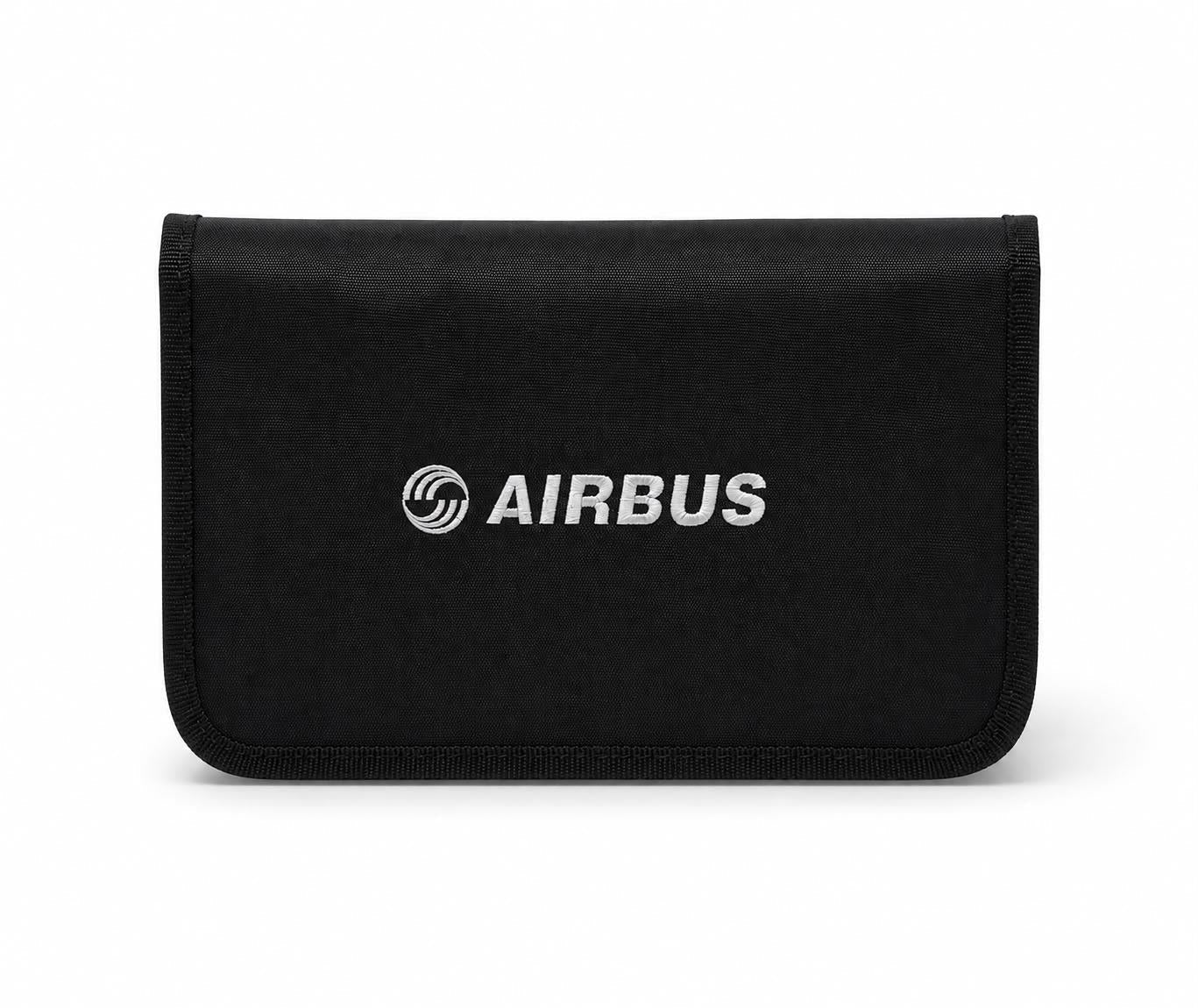 Kahverengi Airbus tasarımlı Pilot Shop Bakırköy çanta, dayanıklı ve şık aksesuar.