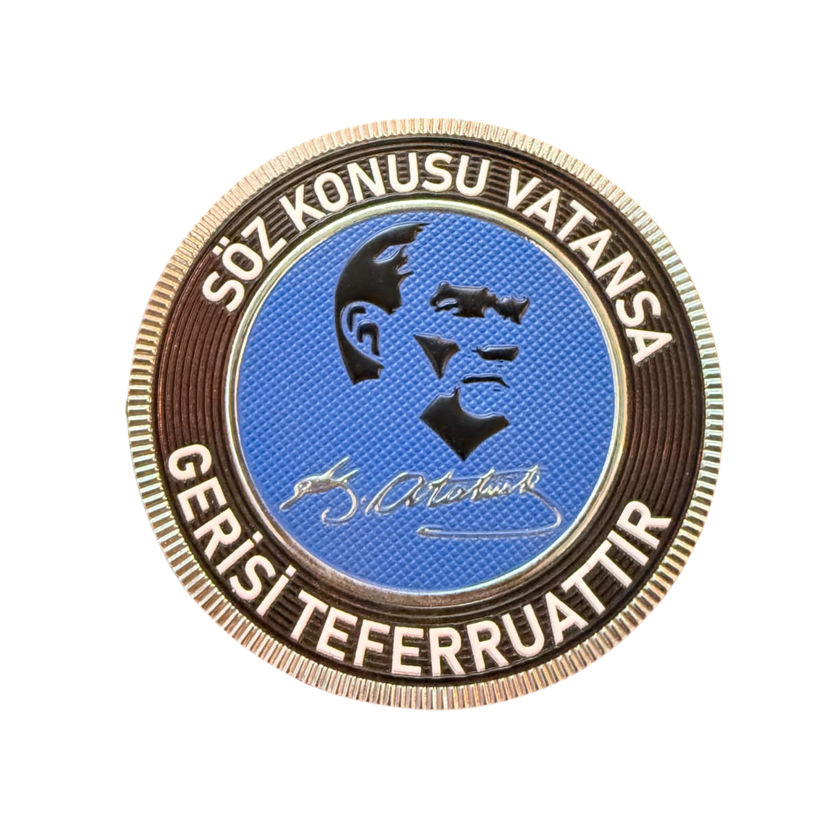 3D TPU ata-pec, Atatürk silüeti ve sözleri içeren cırtsız aksesuar, şık ve dayanıklı tasarım.
