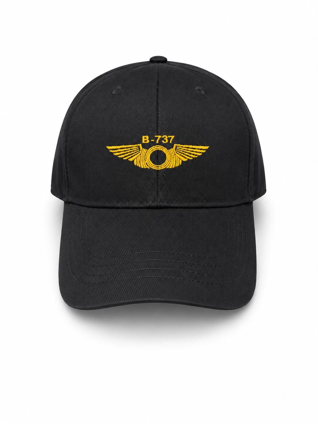 Siyah "B-737" şapka, pilot aksesuarı, PILOT SHOP BAKIRKÖY marka, detaylı ve şık tasarım, yan görünüm.