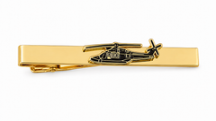 Gold sivil helikopter figürlü kravat iğnesi, Pilot Shop Bakırköy marka şık ve detaylı takı aksesuarı.