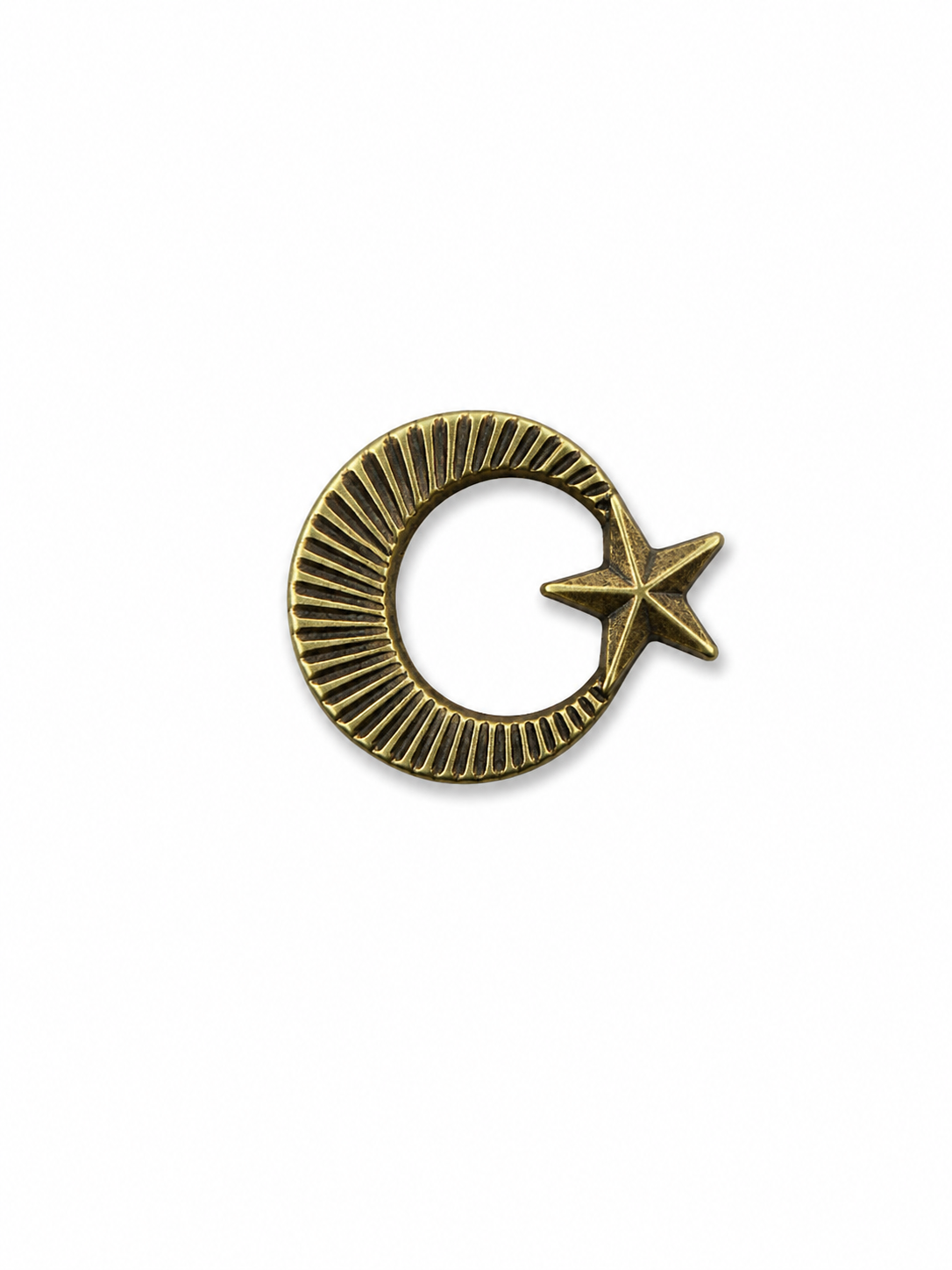 Beyaz ve mavi renkli Ay Yıldız rozeti, metal pin şeklinde, takı ve aksesuar olarak kullanılabilir.