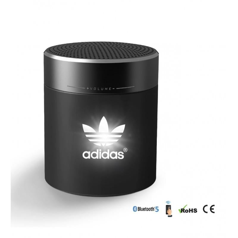 Pilot Shop Bakırköy Bluetooth silindir hoparlör, kişiselleştirilebilir isimli mini HANGAR modeli, şık tasarım ve taşınabilirlik.