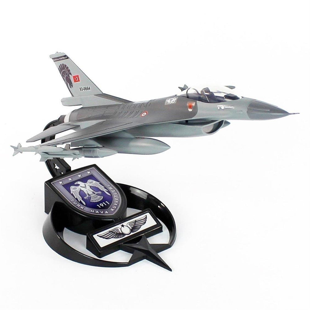 Pilot Shop Bakırköy F-16 AKBA sergiye hazır standlı model uçak, askeri savaş uçağı modeli, detaylı ve gerçekçi tasarım