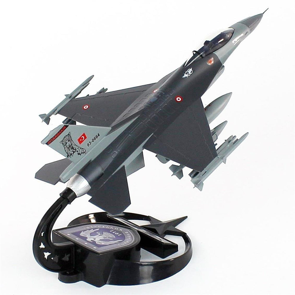 F-16 AKBA sergiye hazır standlı model uçak, askeri uçak maket, detaylı ve gerçekçi görünüm, PILOT SHOP BAKIRKÖY.