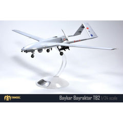 Bayraktar TB2 model ve maket, detaylı pilot shop Bakırköy tasarımı, uçak figürü ve parçaları görünüm.