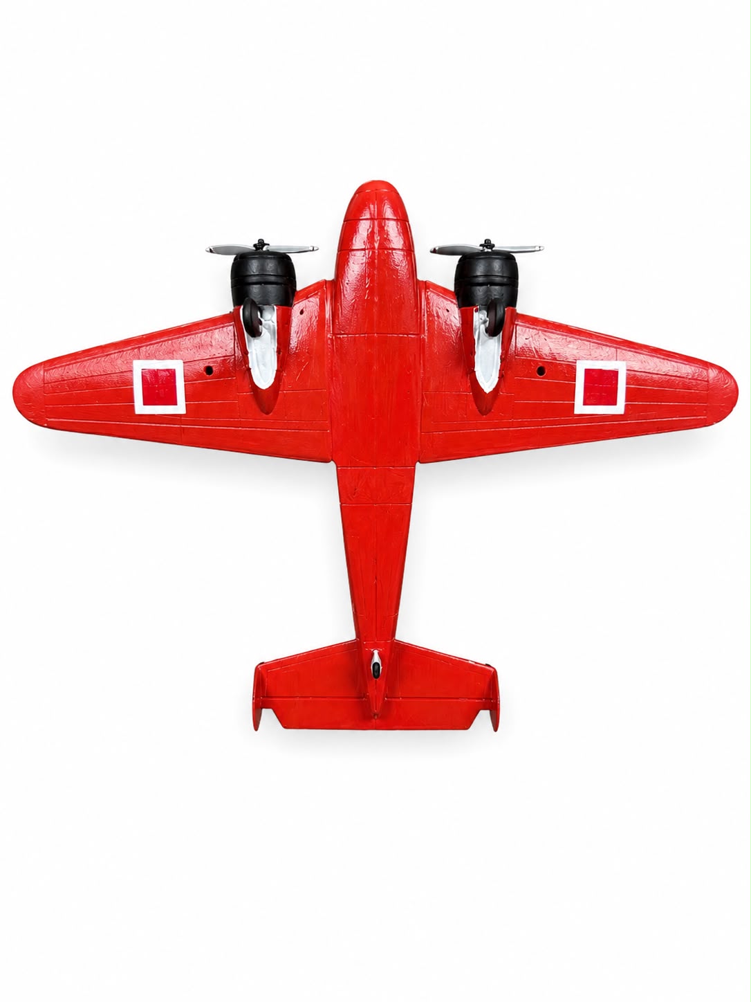 Bir beechcraft D-18S model uçağın montajlı ve boyalı maketi, sergilemeye hazır detaylı görünüm.