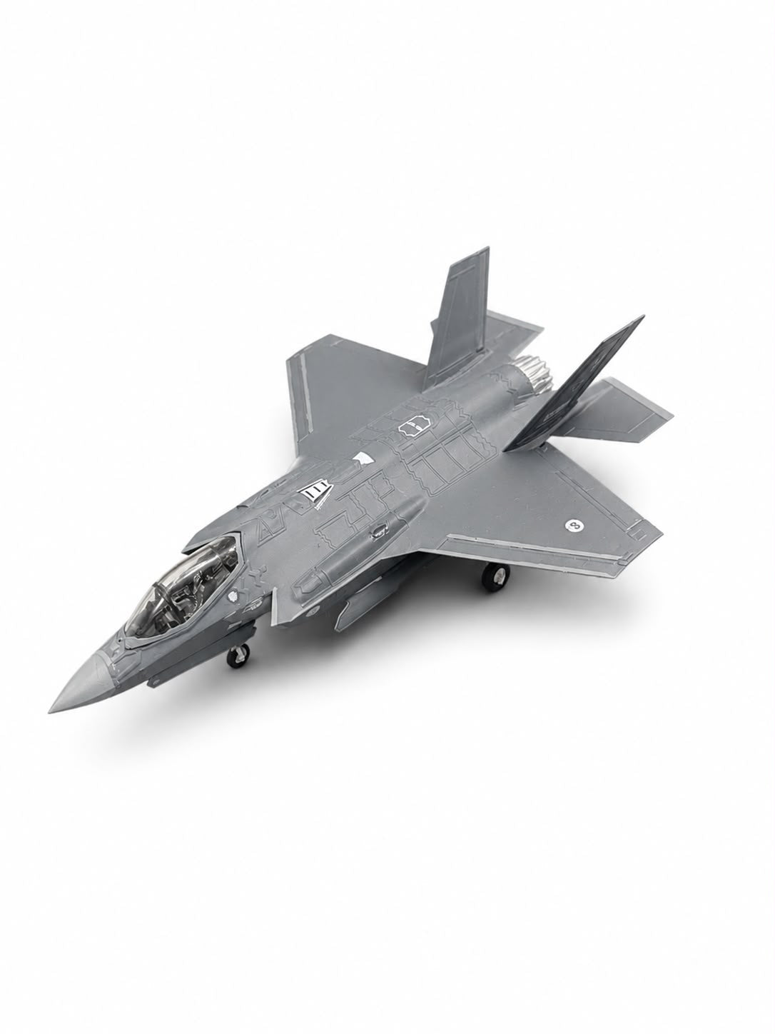 Montajlı ve boyalı F-35A Lightning II model ve maket, sergilemeye hazır, Pilot Shop Bakırköy markası.