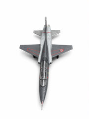 Montajlı ve boyalı F-5B model uçağı, gri-siyah renk, sergilemeye hazır model ve maket uçak, Pilot Shop Bakırköy.