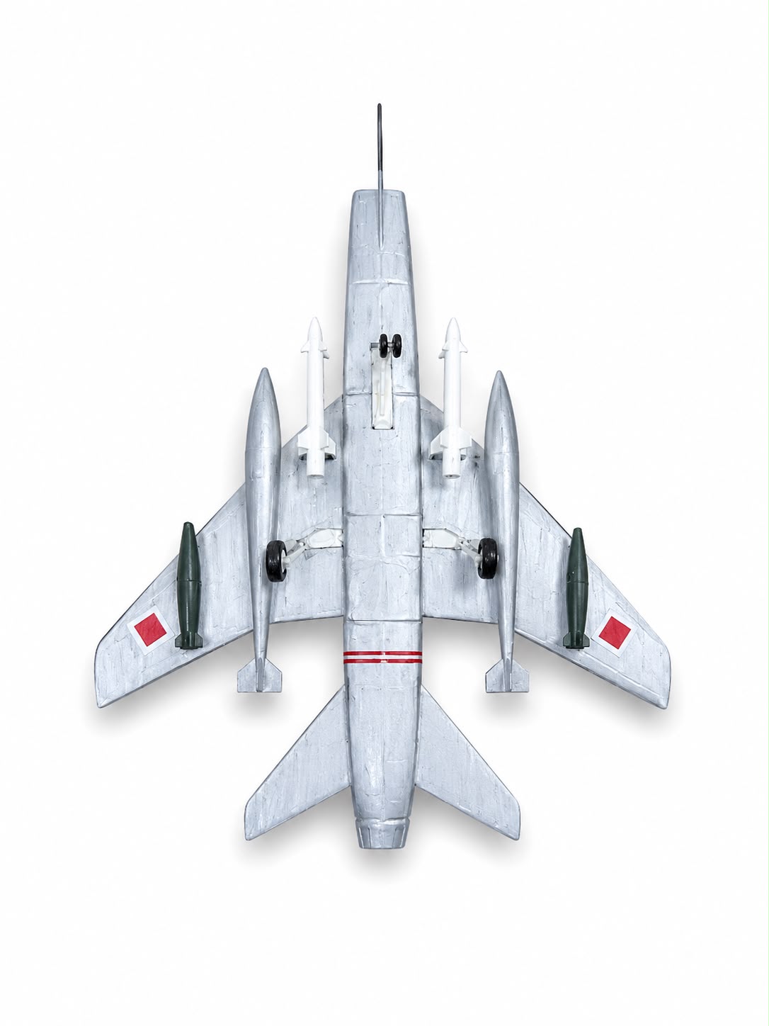 Montajlı ve boyalı Pilot Shop Bakırköy Super Sabre F-100C model uçak, sergilemeye hazır, detaylı ve gerçekçi görünümlü.