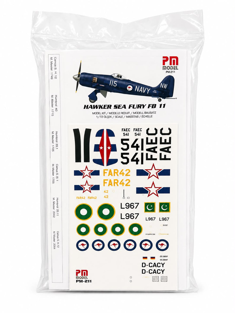 Hawker Sea Fury FB11 Pm model avcı uçağı, demonte plastik maket, detaylı ve gerçekçi görünüm.