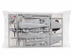 Hawker Sea Fury T-61 PM model avcı-eğitim uçağı demonte plastik maketi, detaylı pilot shop Bakırköy ürünü.