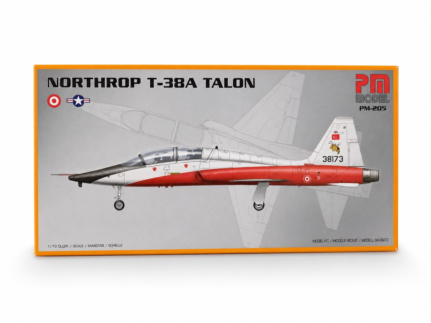 Northrop T-38A Talon PM model uçak maket kiti, demonte plastik uçak, detaylı ve gerçekçi görünüme sahip.