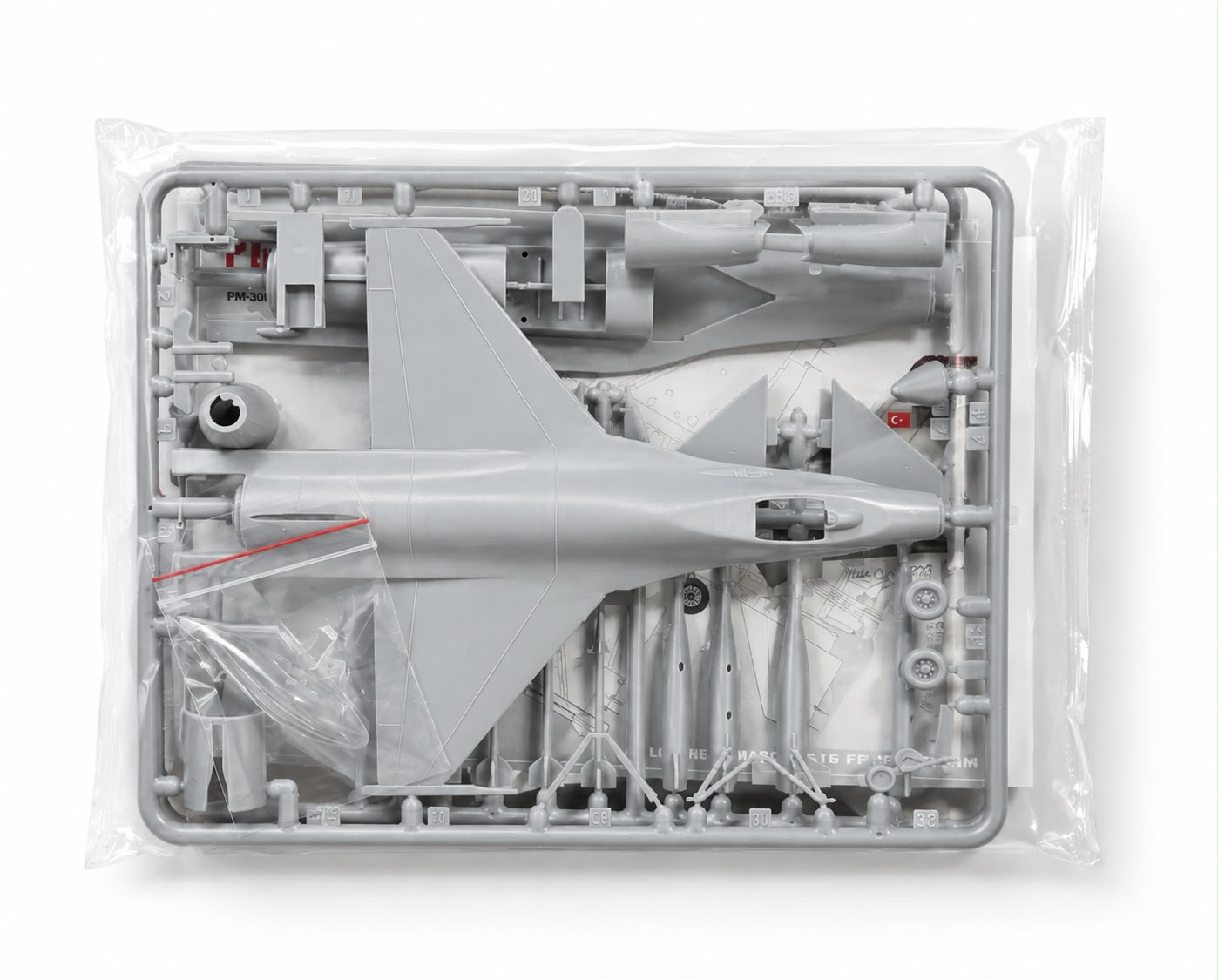 PILOT SHOP BAKIRKÖY tarafından Lockheed Martin F-16 Fighting Falcon plastik uçak maket modeli, detaylı ve gerçekçi görünüm.