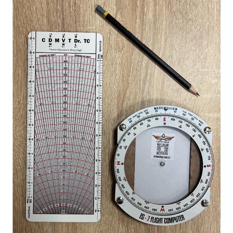 Profesyonel Pilot Eğitim Flight Computer EG7, Jeppesen ile açık mavi ekran ve çeşitli hesaplama araçlarıyla detaylı görünüm.