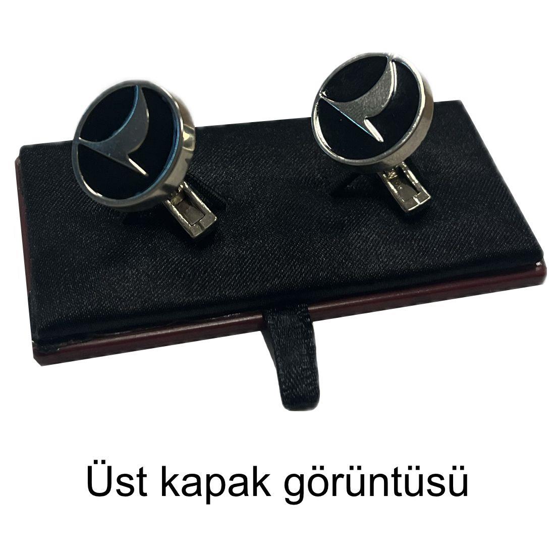 THY kol düğmesi, profesyonel havacı tasarımıyla şık metal detaylar, resmi kıyafetler için uygun.