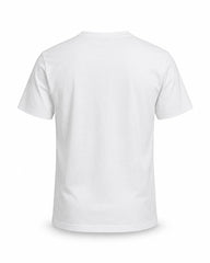 Beyaz Pilot Shop Bakırköy marka günlük tarzda pamuklu T-shirt, önünde düz tasarım, rahat ve şık görünüm.