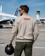 Krem renkli Ribana Yakalı Pilot Montu NASA markası, tekstil ve kumaş kategorisinde, detaylı görünüm.